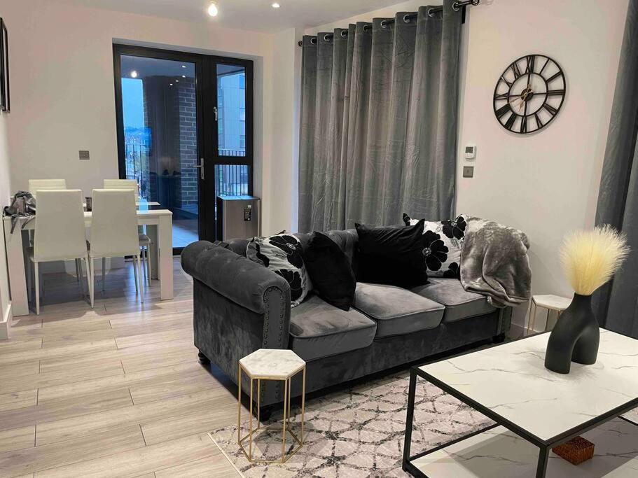 Stylish And Cosy 2 Bedroom Flat In Croydon Exteriér fotografie