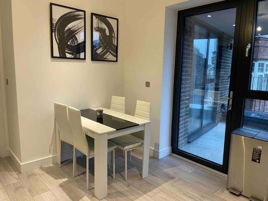 Stylish And Cosy 2 Bedroom Flat In Croydon Exteriér fotografie